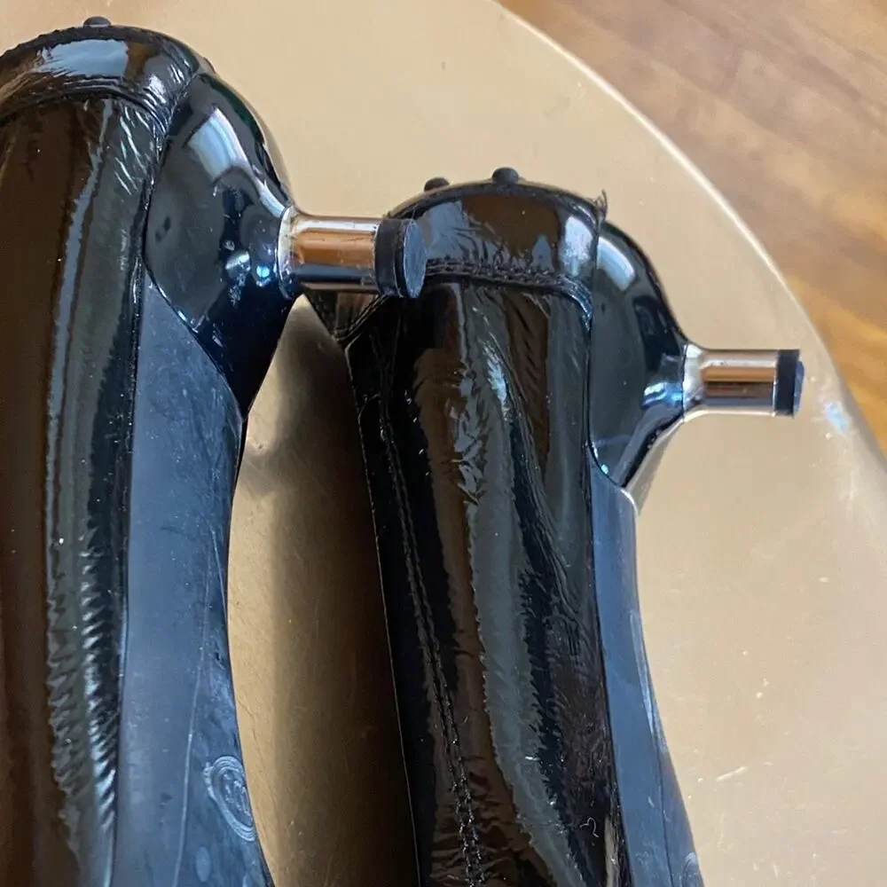 Tod's Black Patent Leather Flats Kitten Heel Tassel Silver Balls w/ Dust Bag - Picture 10 of 13